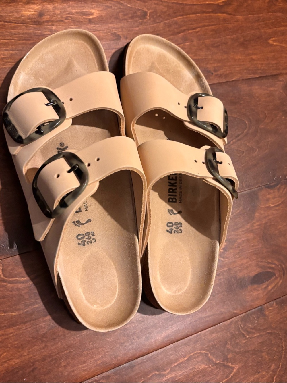 Birkenstock Women’s Arizona Sandals in Beige Leather
